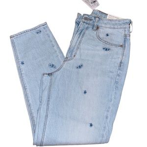 American Eagle | Highest Rise Mom Jean